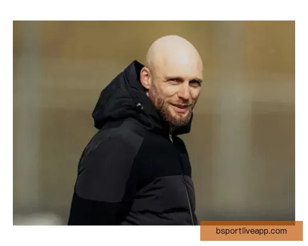 布克谈与施洛特贝克的交流：他并未批评多特或将我置于焦点